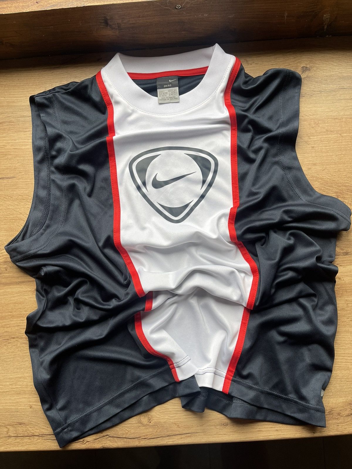Nike × Vintage Y2K Nike PSG colours vintage sleeveless jersey Size US L / EU 52-54 / 3 - 1 Thumbnail