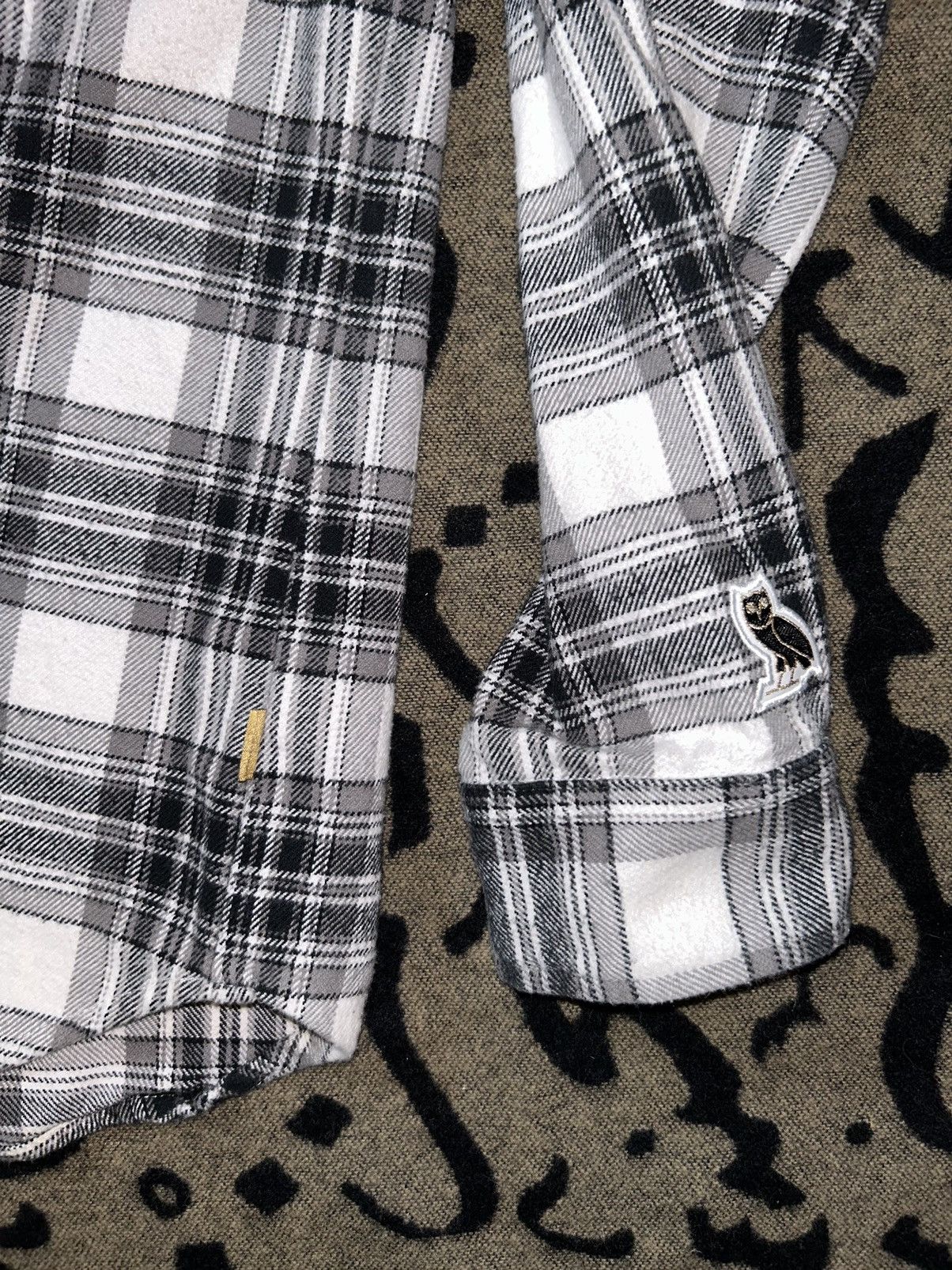 October's Very Own 2016 October Wordmark Flannel Size US L / EU 52-54 / 3 - 4 Thumbnail