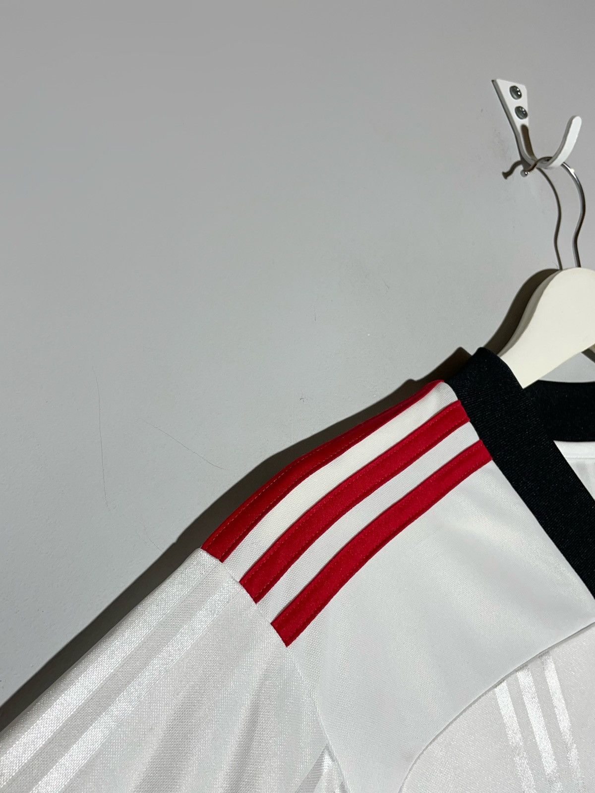 Adidas Flamengo 2020 Away Centre Logo Streetwear Football Shirt Size US XL / EU 56 / 4 - 4 Thumbnail