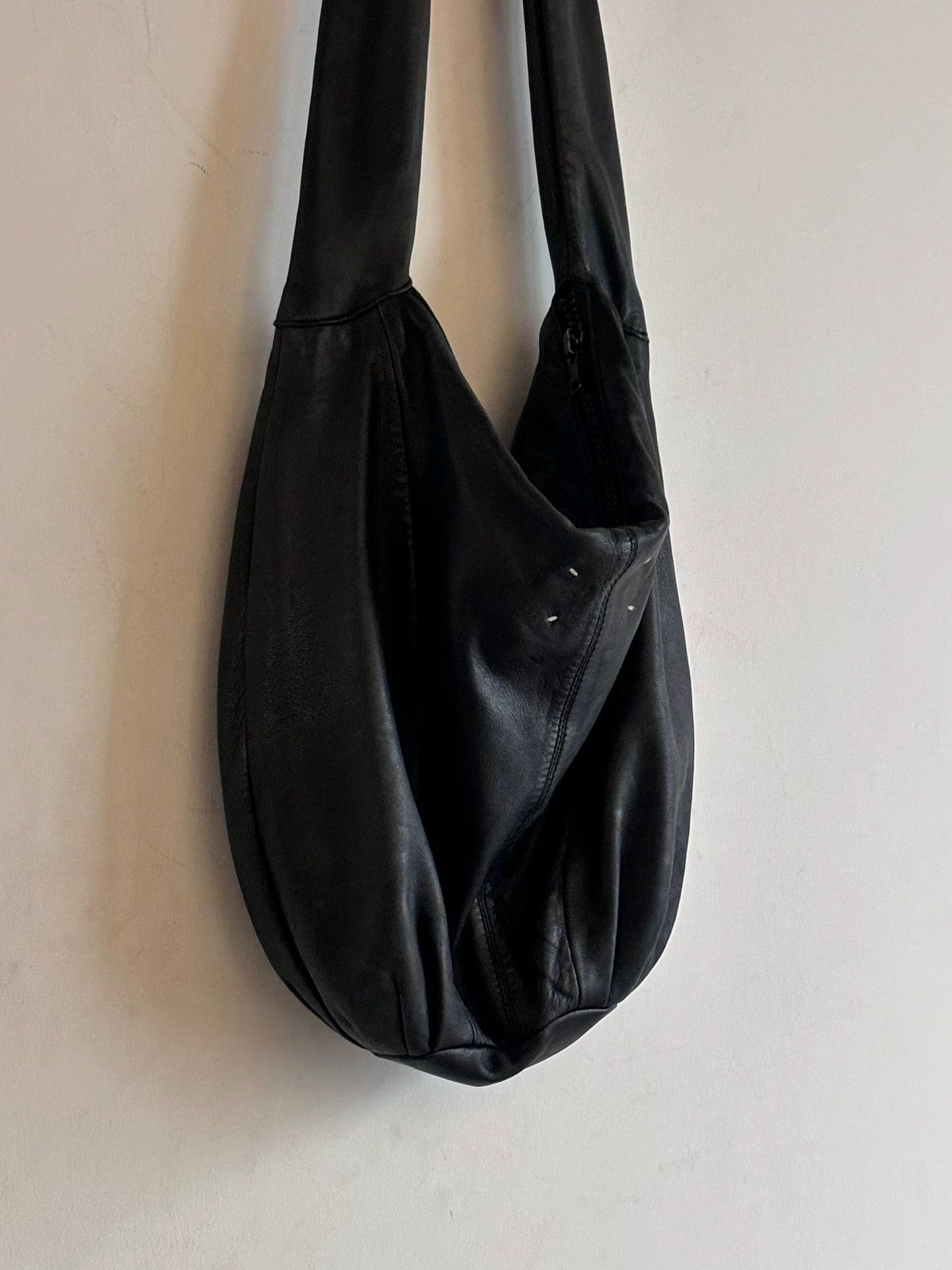 Maison Margiela Maison Margiela 00S Croissant Bag Black Lambskin Size ONE SIZE - 1 Thumbnail