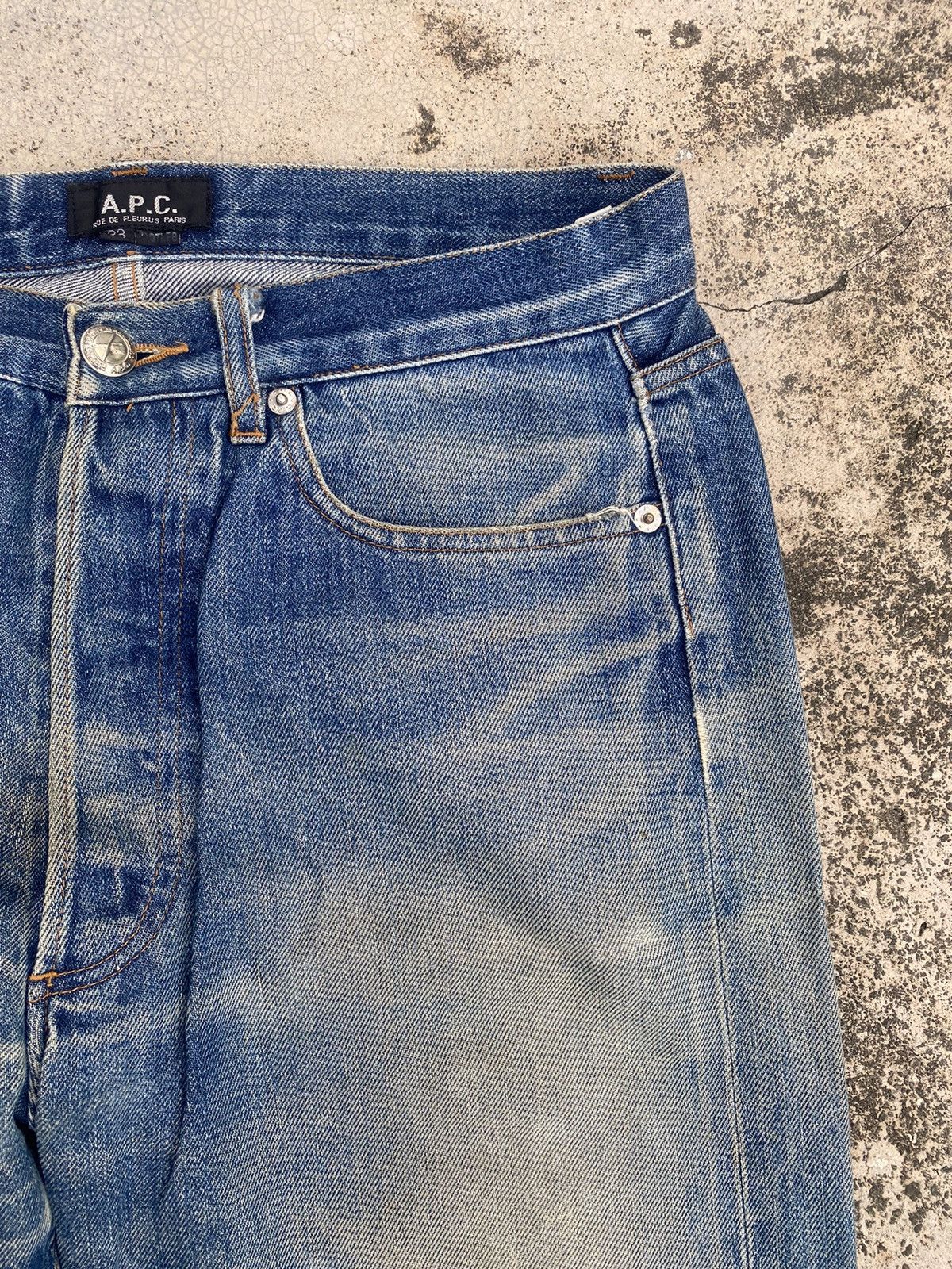 A.P.C. × Designer × Le Grande Bleu (L.G.B.) A.P.C Distressed Faded Selvedge Denim Jeans Size US 29 - 3 Thumbnail