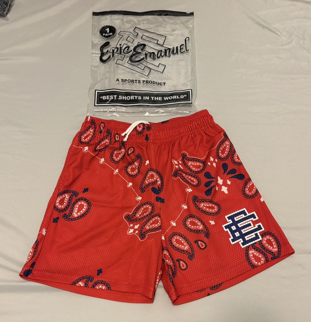 Eric Emanuel EE Red Paisley/Blue Basic Shorts Size US 32 / EU 48 - 1 Thumbnail
