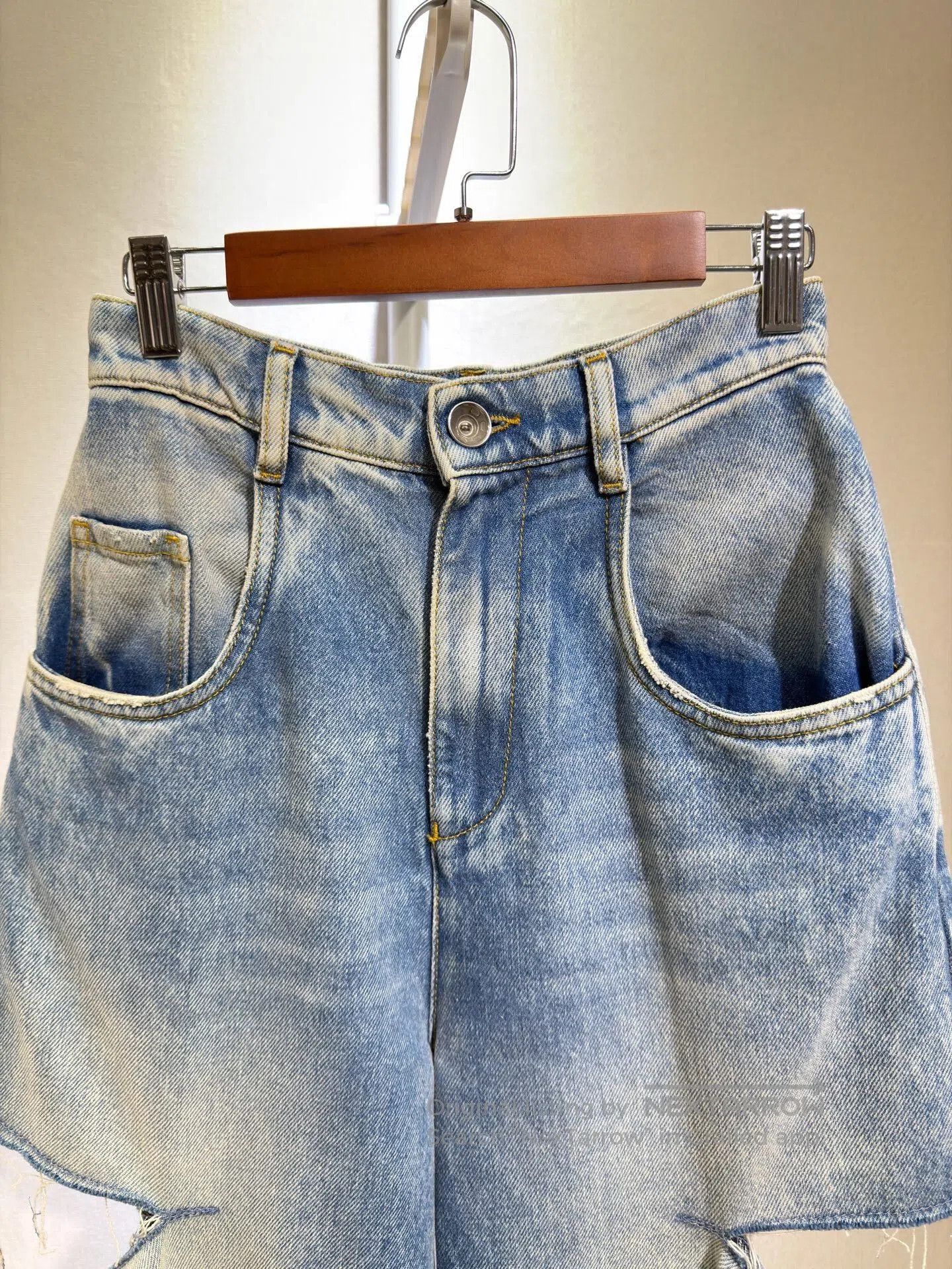 Maison Margiela Maison Margiela Distressed Denim Pants Size 36. Size US 36 / EU 52 - 3 Thumbnail