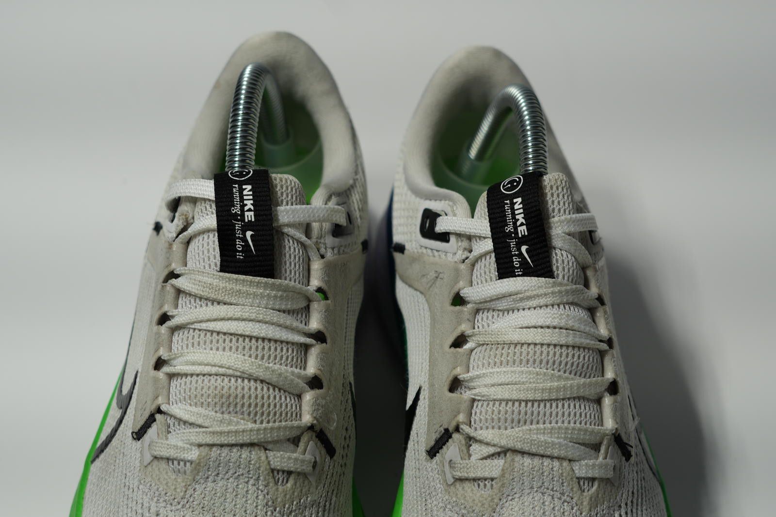 Nike Nike Sneaker Men's 7 White Air Zoom Pegasus 40 Size US 7 / EU 40 - 3 Thumbnail