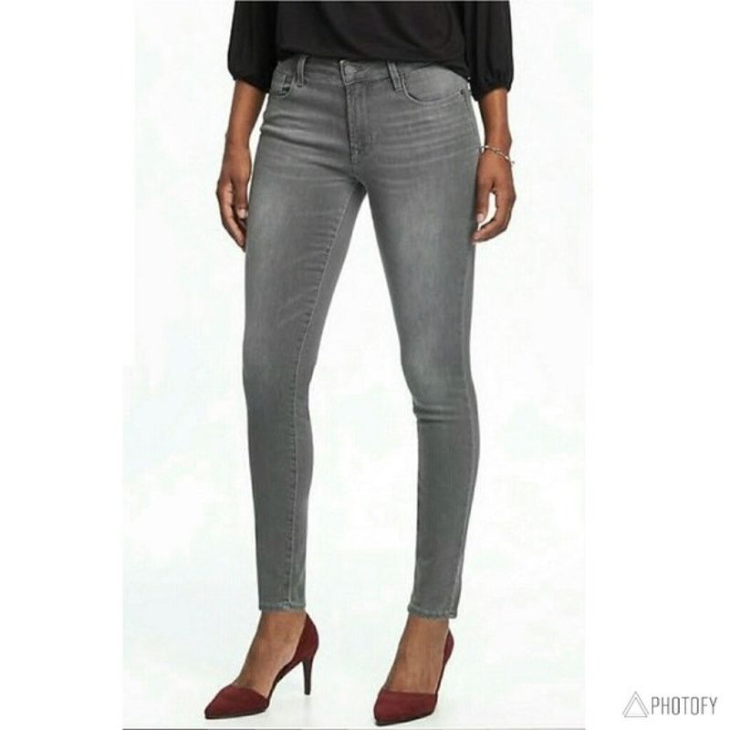 Old Navy Old Navy Mid-Rise Rockstar Super-Skinny Jeans French Gray Size 34" / US 12 / IT 48 - 7 Thumbnail