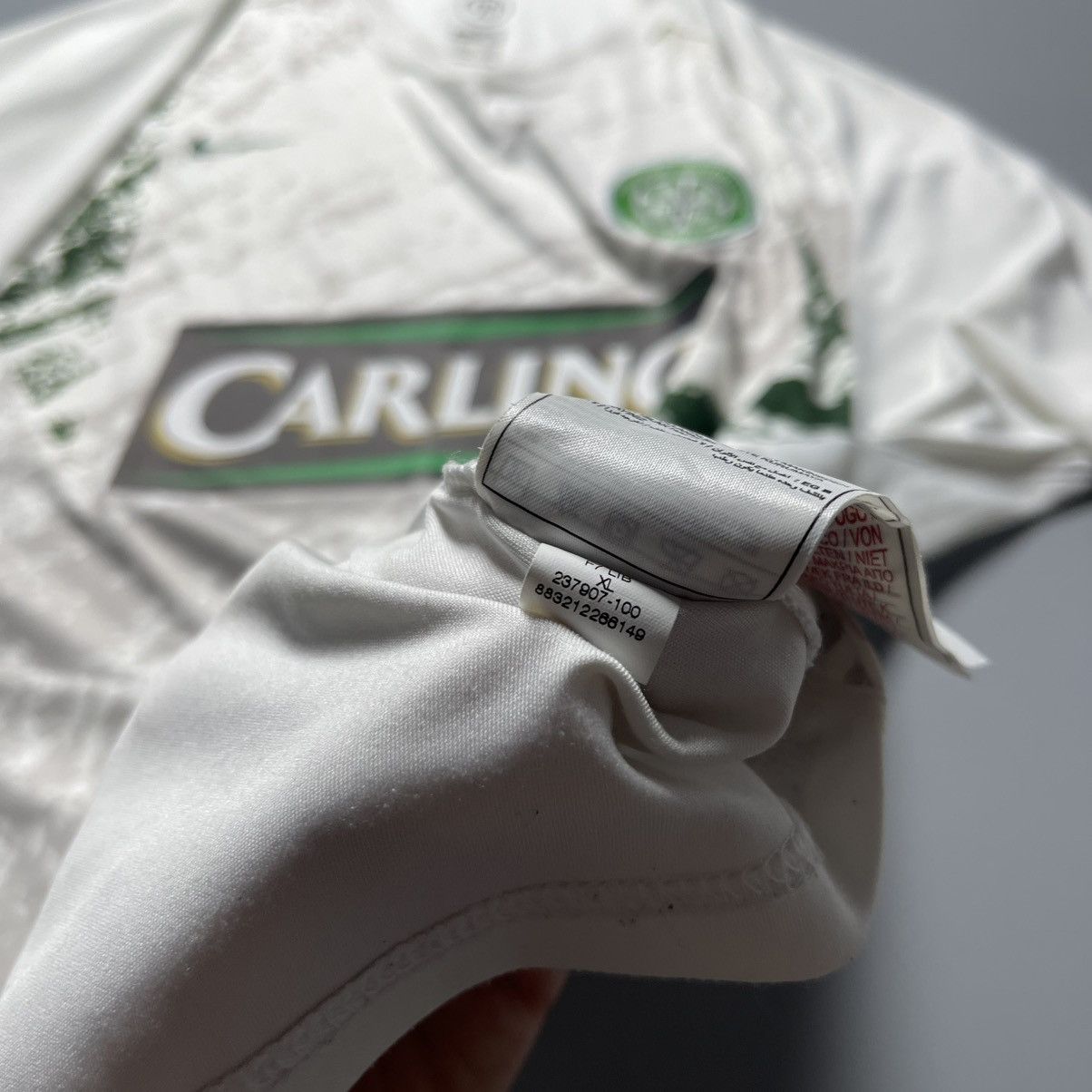 Nike CELTIC NIKE 2007/208 FOOTBALL SOCCER TRAINING JERSEY Size US XL / EU 56 / 4 - 10 Thumbnail