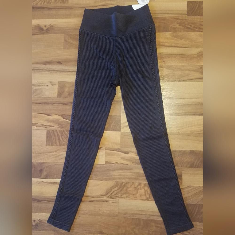 Designer NWT Aerie Offline Seamless 7/8 Leggings Size Medium Size 32" / US 10 / IT 46 - 2 Thumbnail