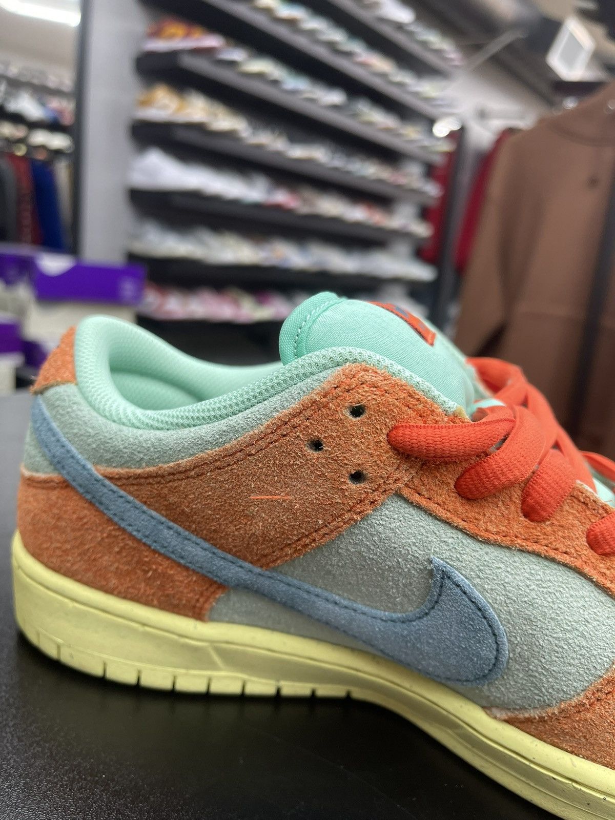 Nike Size 11 - Nike Dunk Low SB Orange Emerald Rise Size US 11 / EU 44 - 8 Thumbnail