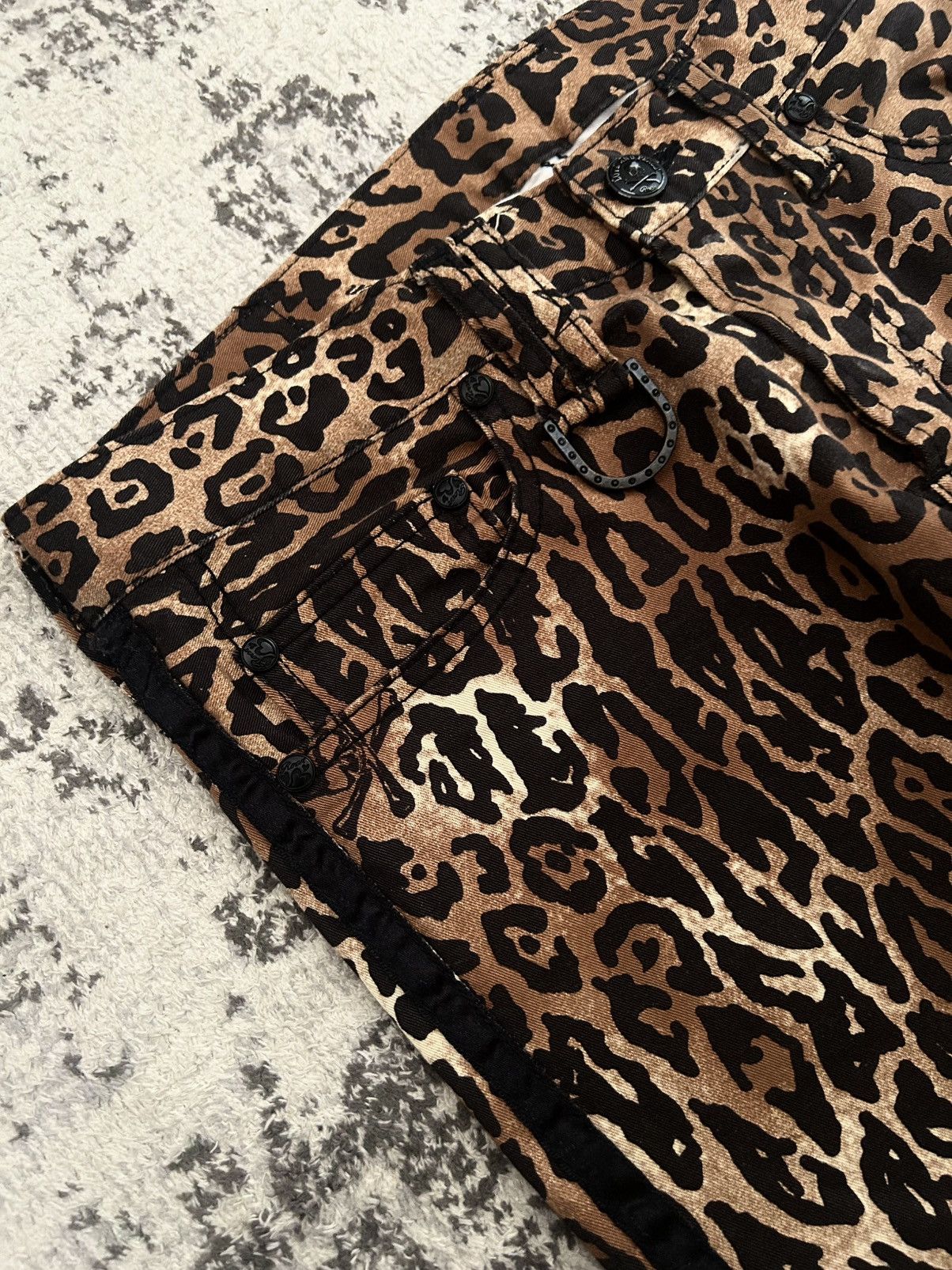 Mastermind Japan × Roen Roen Leopard Skulls And Stars Printed Pants Size US 28 / EU 44 - 2 Thumbnail