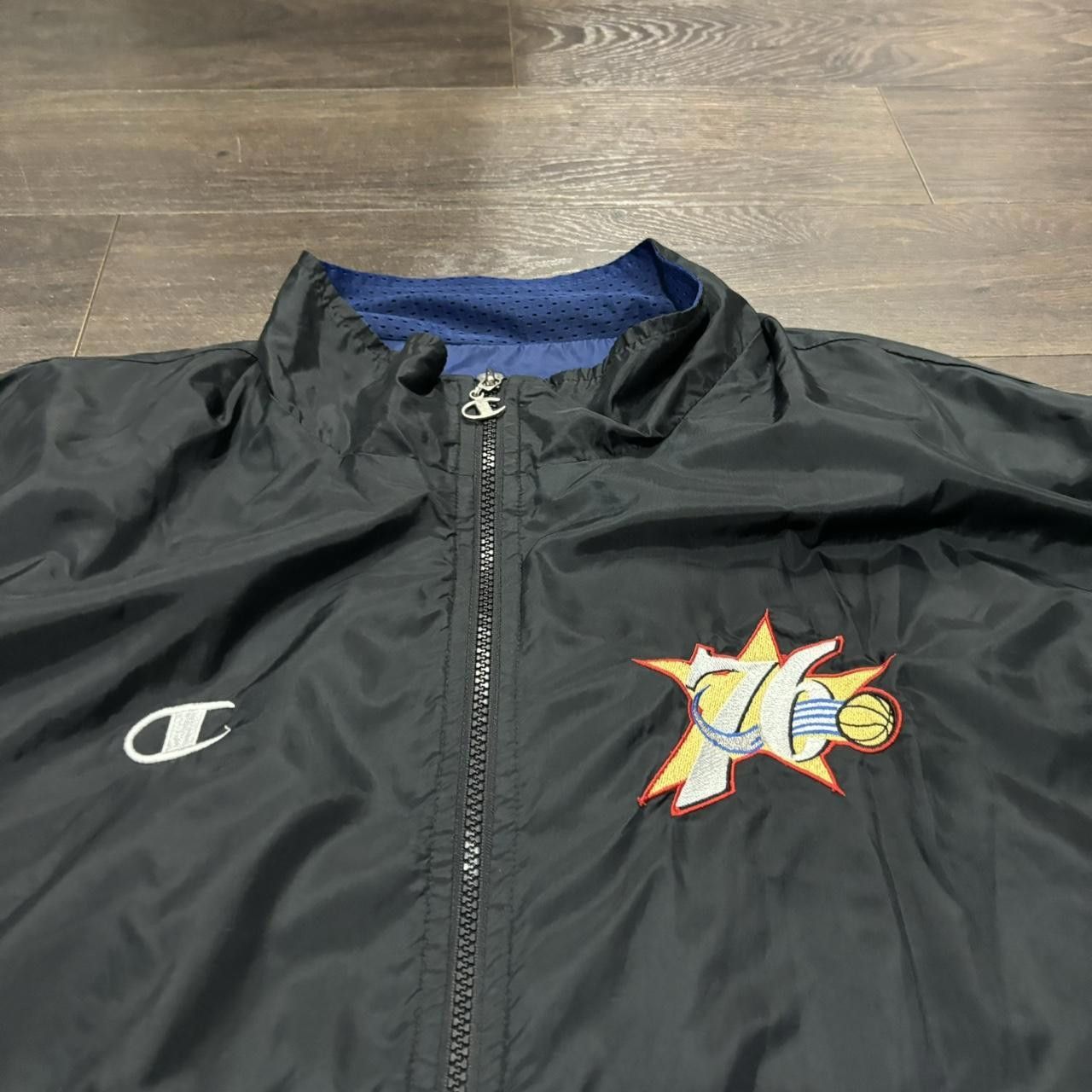 Champion Vintage Philadelphia 76ers champion zip up windbreaker 90s L Size US L / EU 52-54 / 3 - 3 Thumbnail