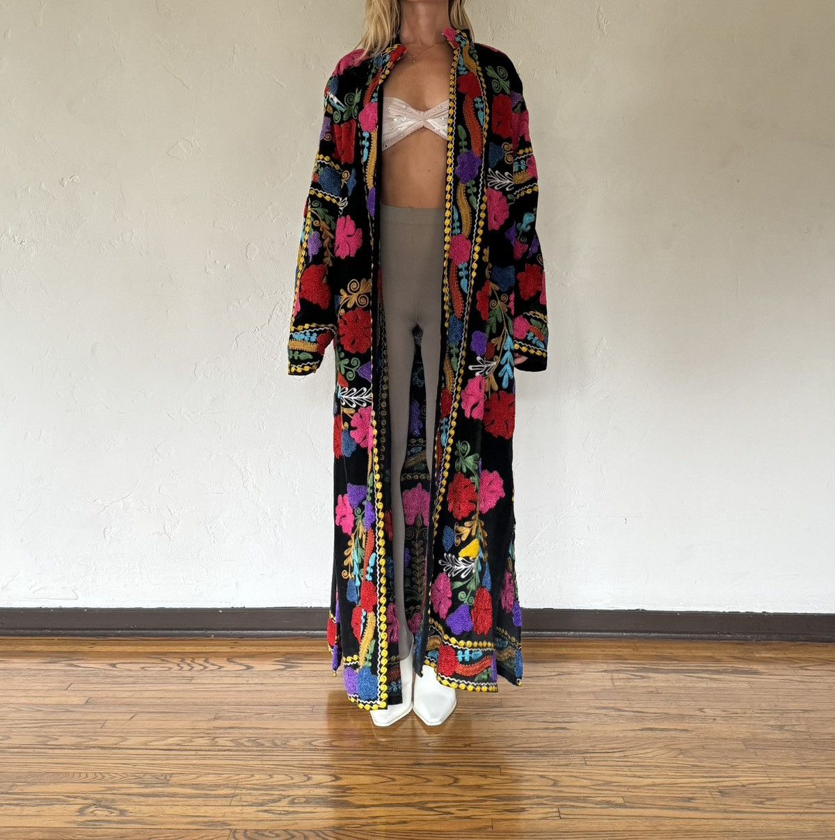 Handmade Turkish Handmade Floral Embroidered Full Length Kaftan Size ONE SIZE - 7 Thumbnail