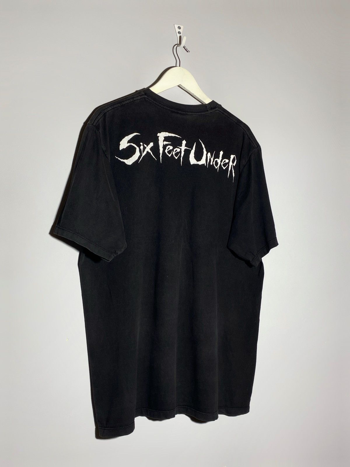 Band Tees Vintage Six Feet Under Movie Graphic Print T-shirt Size US XL / EU 56 / 4 - 4 Thumbnail