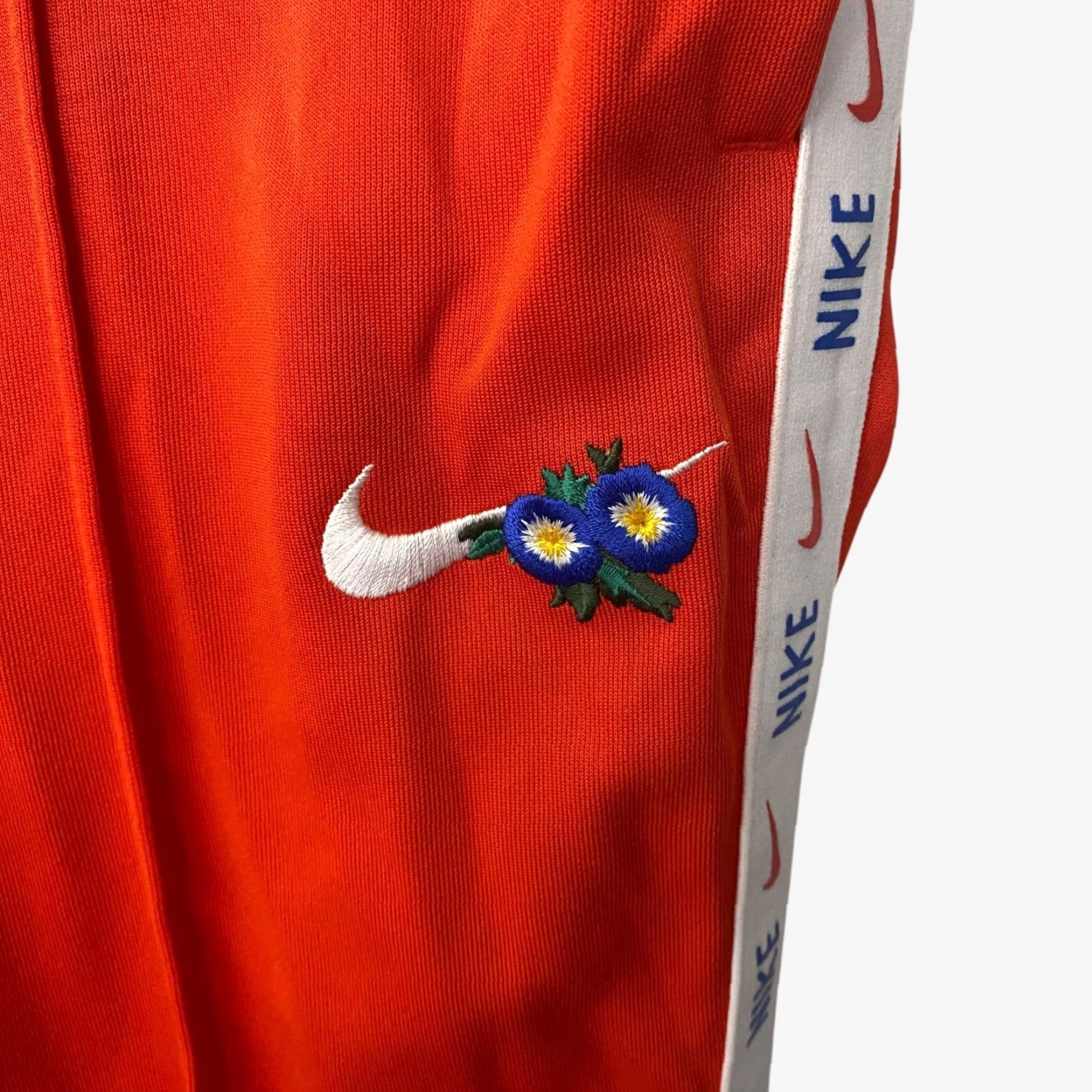 Nike Nike Hyper Crop Track Pant Red Women's S Athletic Cropped Pants Size 28" / US 6 / IT 42 - 7 Thumbnail