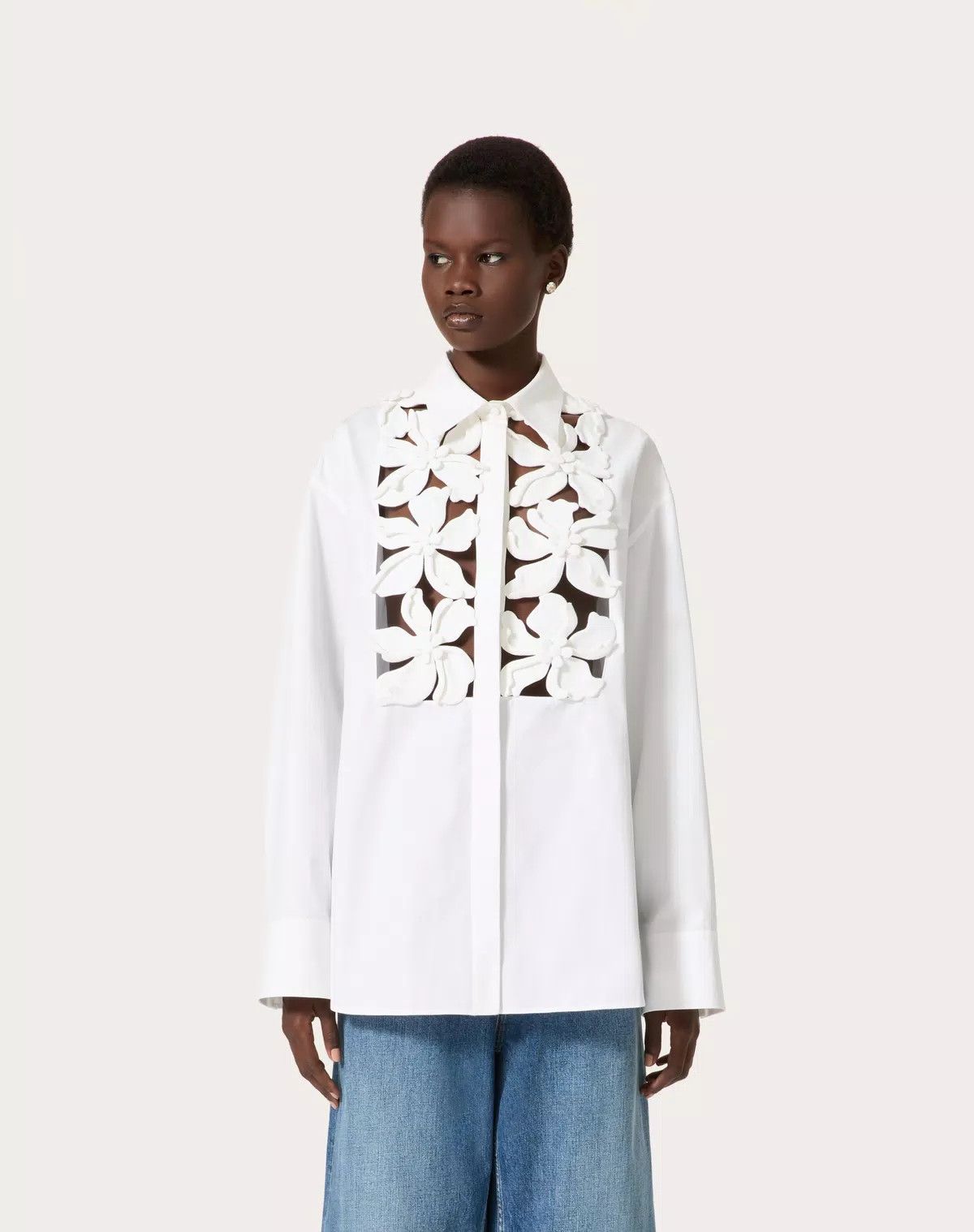 Valentino o1s1wg110625 Embroidered Compact Popeline Shirt in White Size L / US 10 / IT 46 - 4 Thumbnail