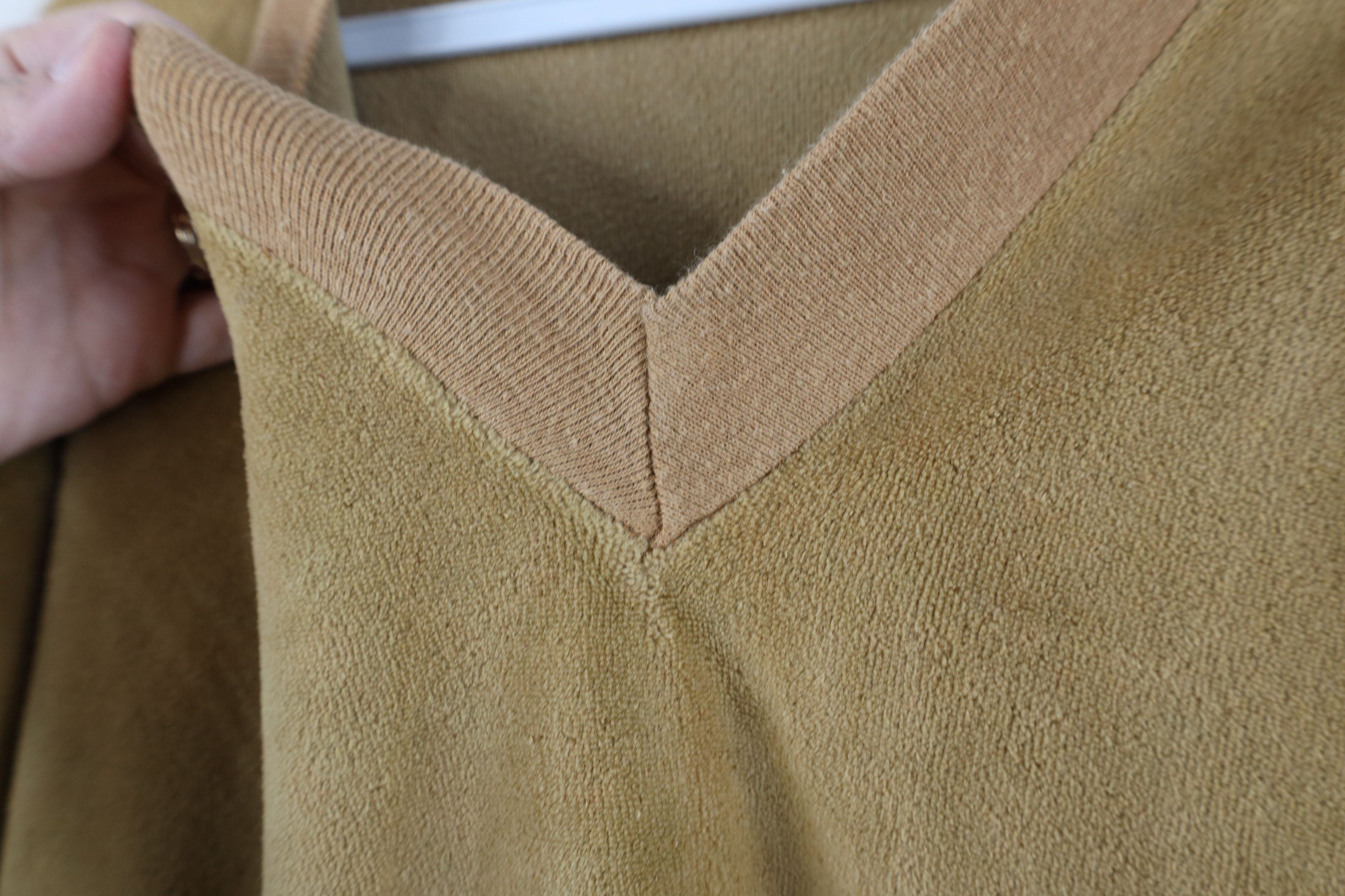 Vintage Vintage 70s Streetwear Blank Velour V-Neck Sweater USA Size US L / EU 52-54 / 3 - 4 Thumbnail