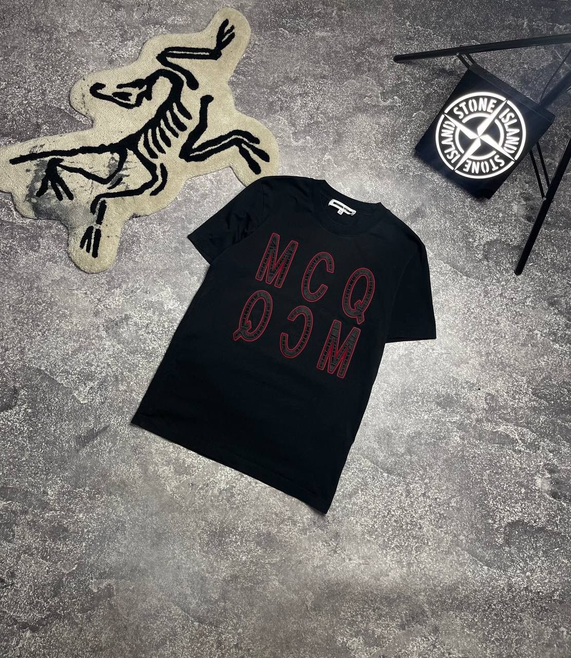 Alexander McQueen Vintage Alexander McQueen MCQ Luxury Logo Avant Garde Tee Size US XS / EU 42 / 0 - 1 Thumbnail