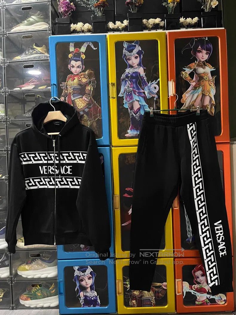 Versace Versace Jacket and sweatshirt Size US M / EU 48-50 / 2 - 9 Thumbnail