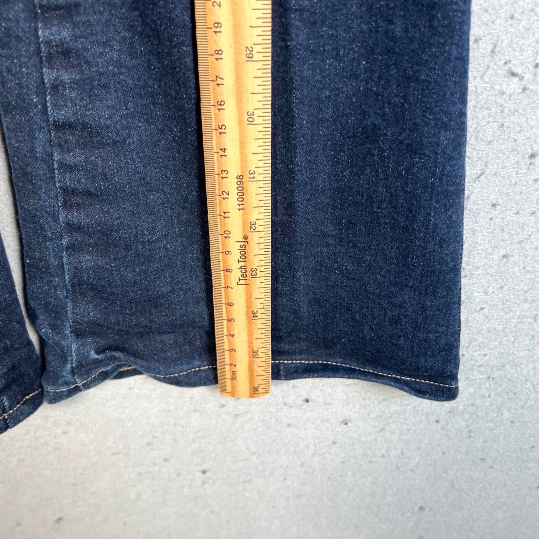 Mango Mango Jeans Flared Denim Womens 2 / 34 Dark Wash Cotton Blend 5-Pocket Inseam 28 in Blue Womens Jeans Size 42" / US 20 - 6 Thumbnail