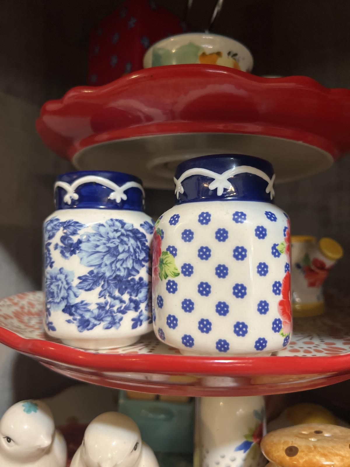 Other Heritage Rose pioneer woman Ceramic Floral Salt Pepper set Size ONE SIZE - 2 Thumbnail