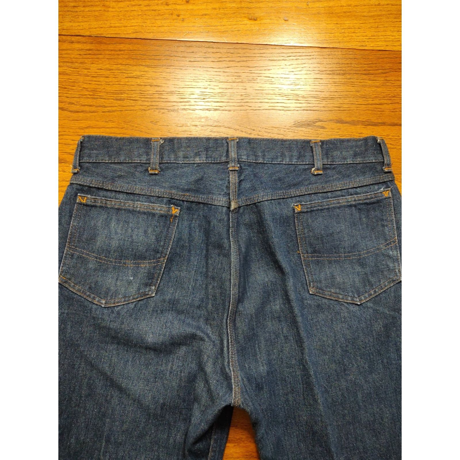 Vintage VINTAGE OshKosh B'gosh Jeans 37x28 Denim Work Riveted 5-Pocket Bootcut USA Mens Size US 37 - 7 Thumbnail