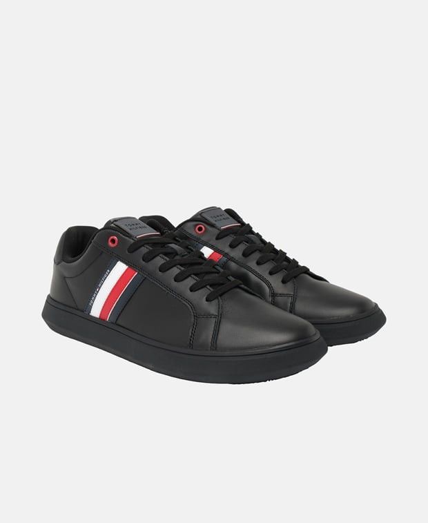 Essentail Sneakers