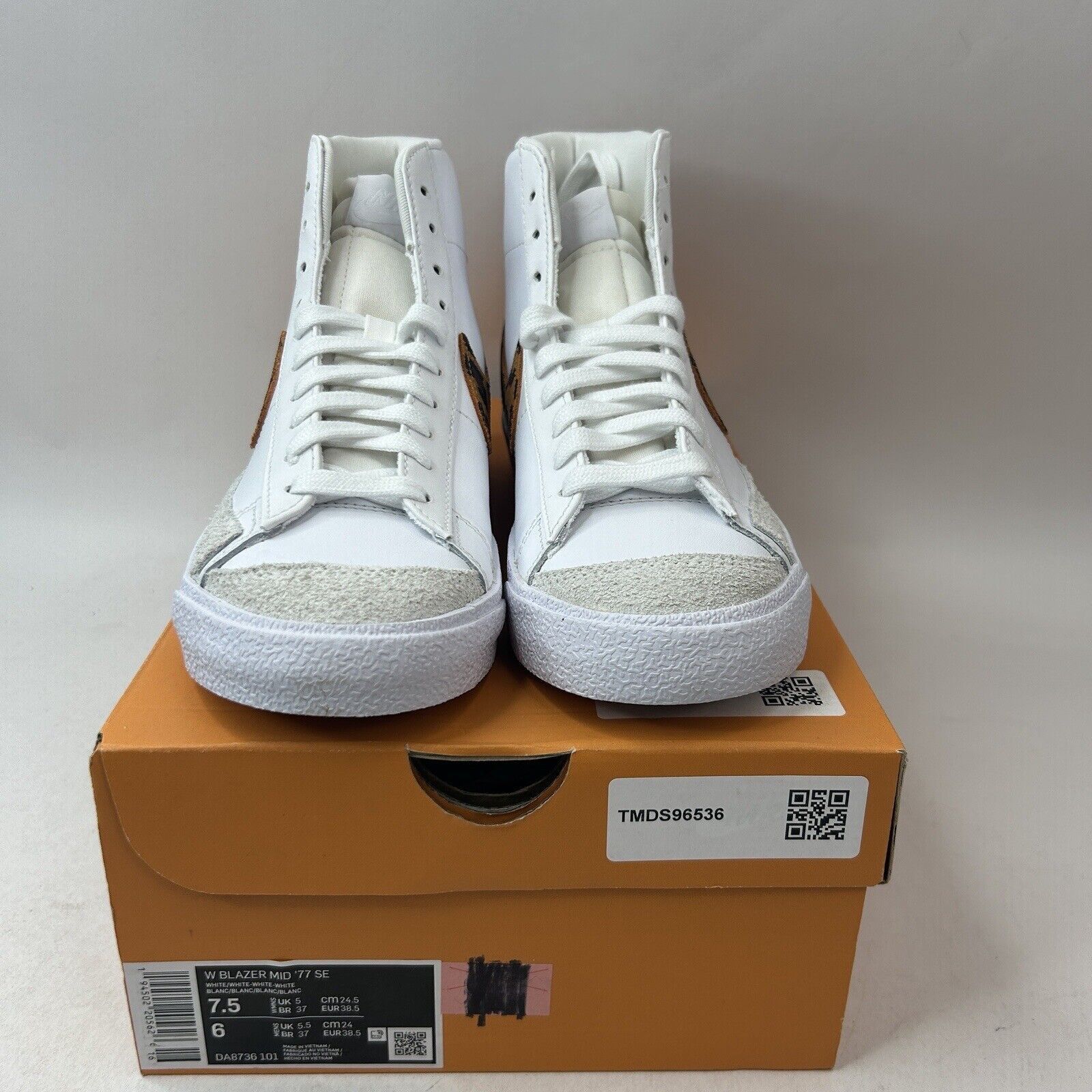 Nike Nike Blazer Mid ‘77 SE WMNS “Leopard” 2024 Size US 7.5 / IT 37.5 - 2 Thumbnail