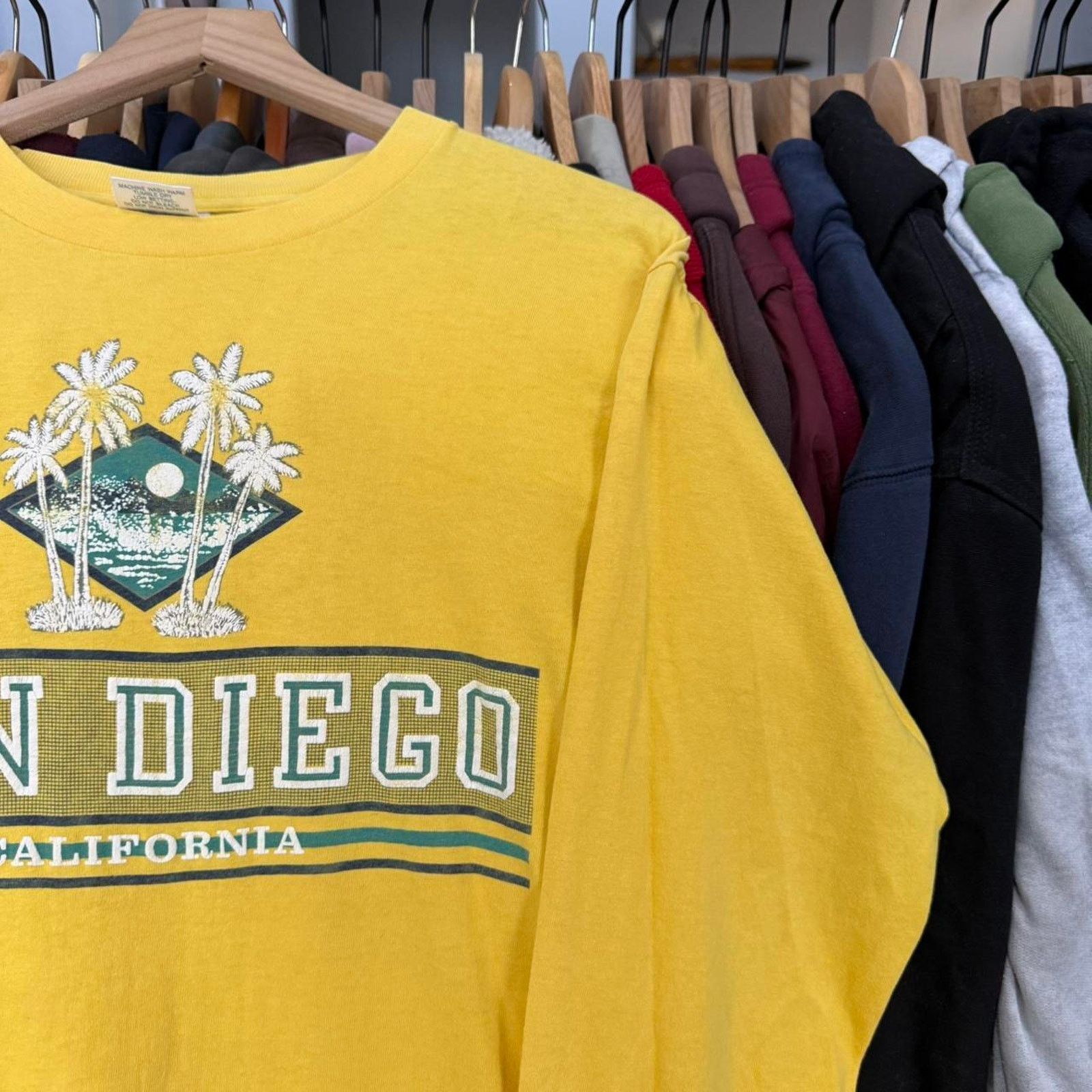 Other Vintage 80s or 90s California Beach Long Sleeve T-Shirt Size US L / EU 52-54 / 3 - 3 Thumbnail