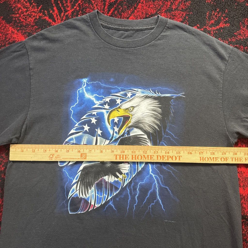 Vintage Vintage 2000s Faded American Bald Eagle Lightning Tee Size US L / EU 52-54 / 3 - 3 Thumbnail