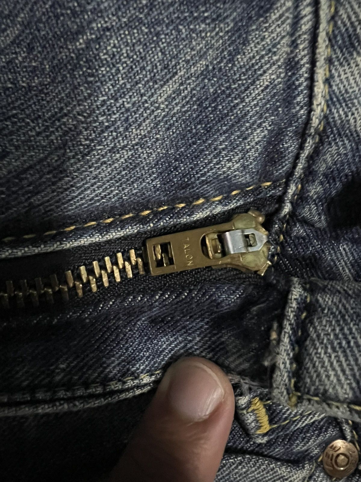 Japanese Brand 💥Baggy💥Vintage Lee Rider Selvedge Zipper Talon Washed Jean Size US 28 / EU 44 - 11 Thumbnail