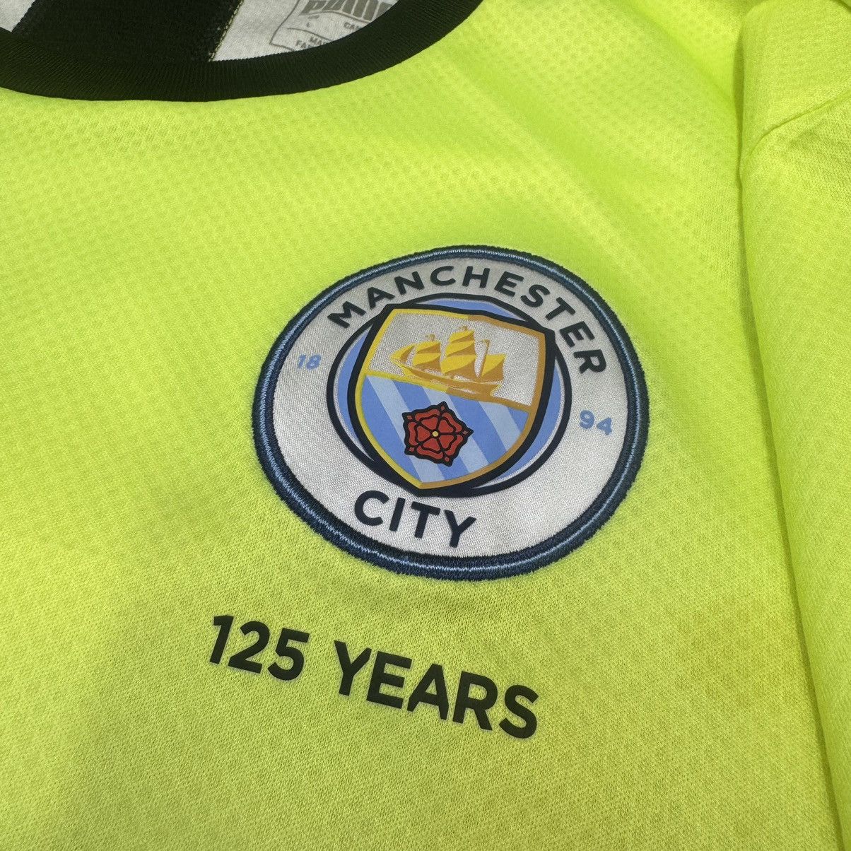 Puma Manchester City 19/20 away shirt #10 Kun aguero Size US L / EU 52-54 / 3 - 4 Thumbnail