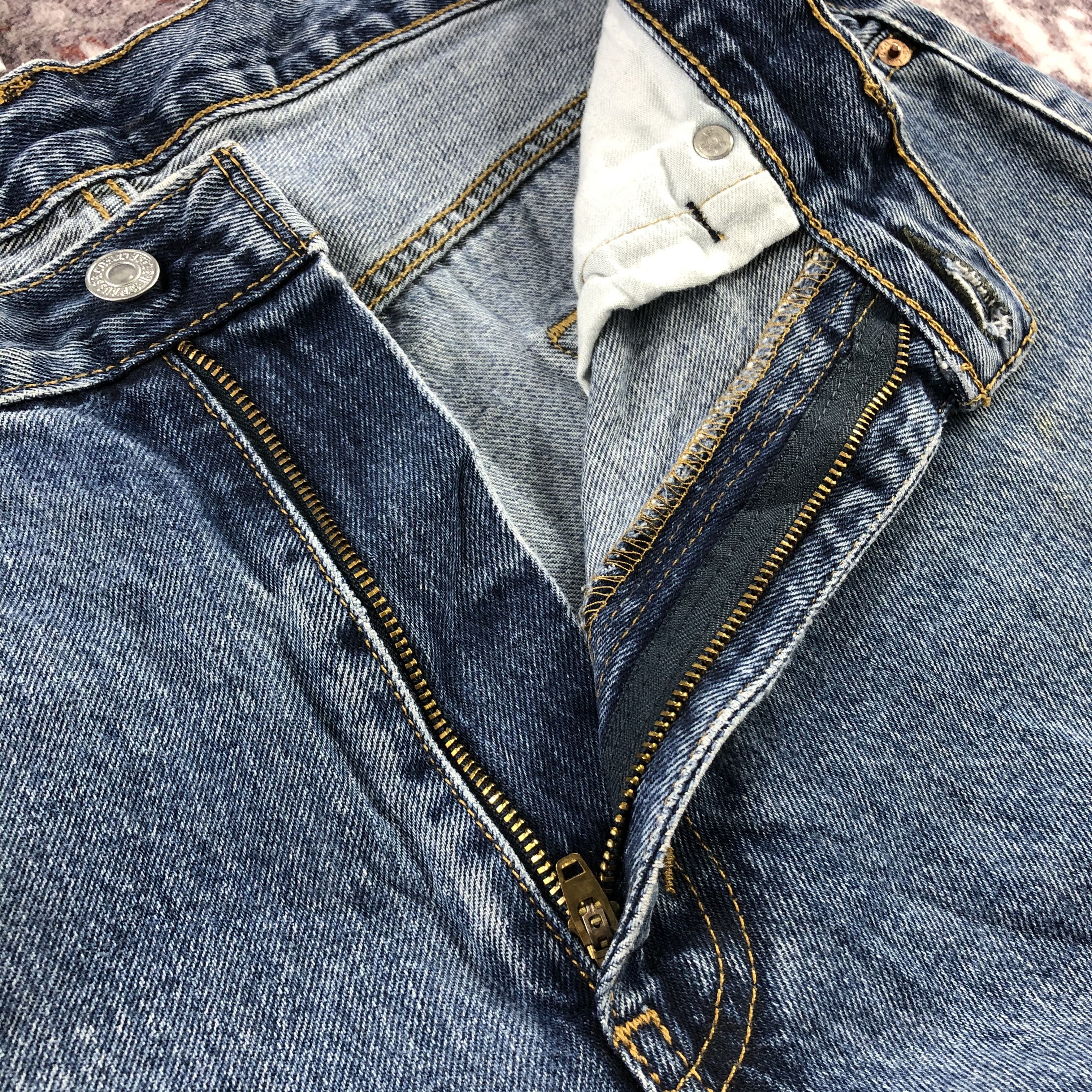 Levi's × Vintage Vintage Blue Wash Levis 550 Jeans-JM2949 Size US 34 / EU 50 - 11 Thumbnail
