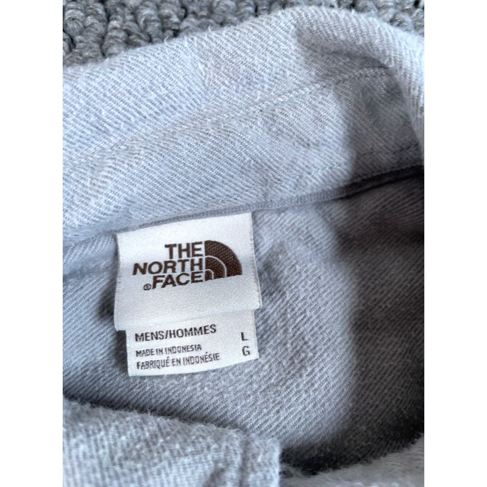 The North Face VINTAGE The North Face Lightweight Flannel Shirt Men L Gray Outdoors 90s Grunge Casual Button-Up Size US L / EU 52-54 / 3 - 3 Thumbnail