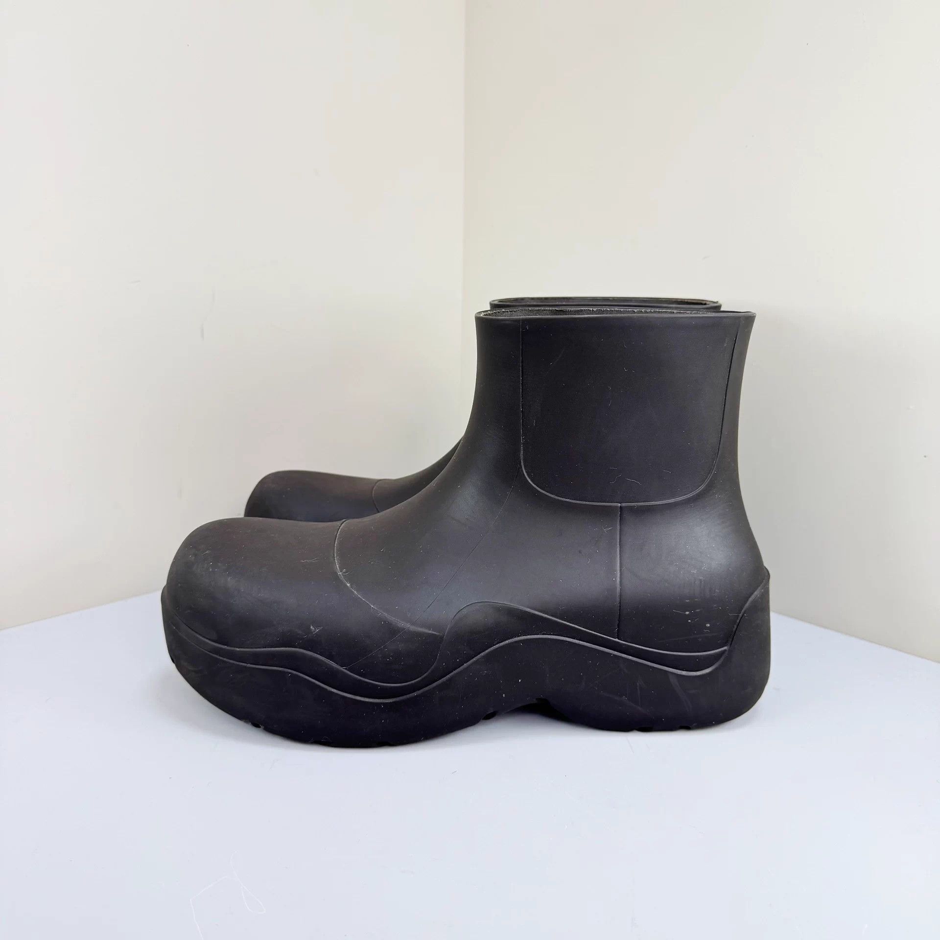 Bottega Veneta Bottega Veneta brown rubber rain boots 41 new 98 Size US 8 / EU 41 - 1 Thumbnail