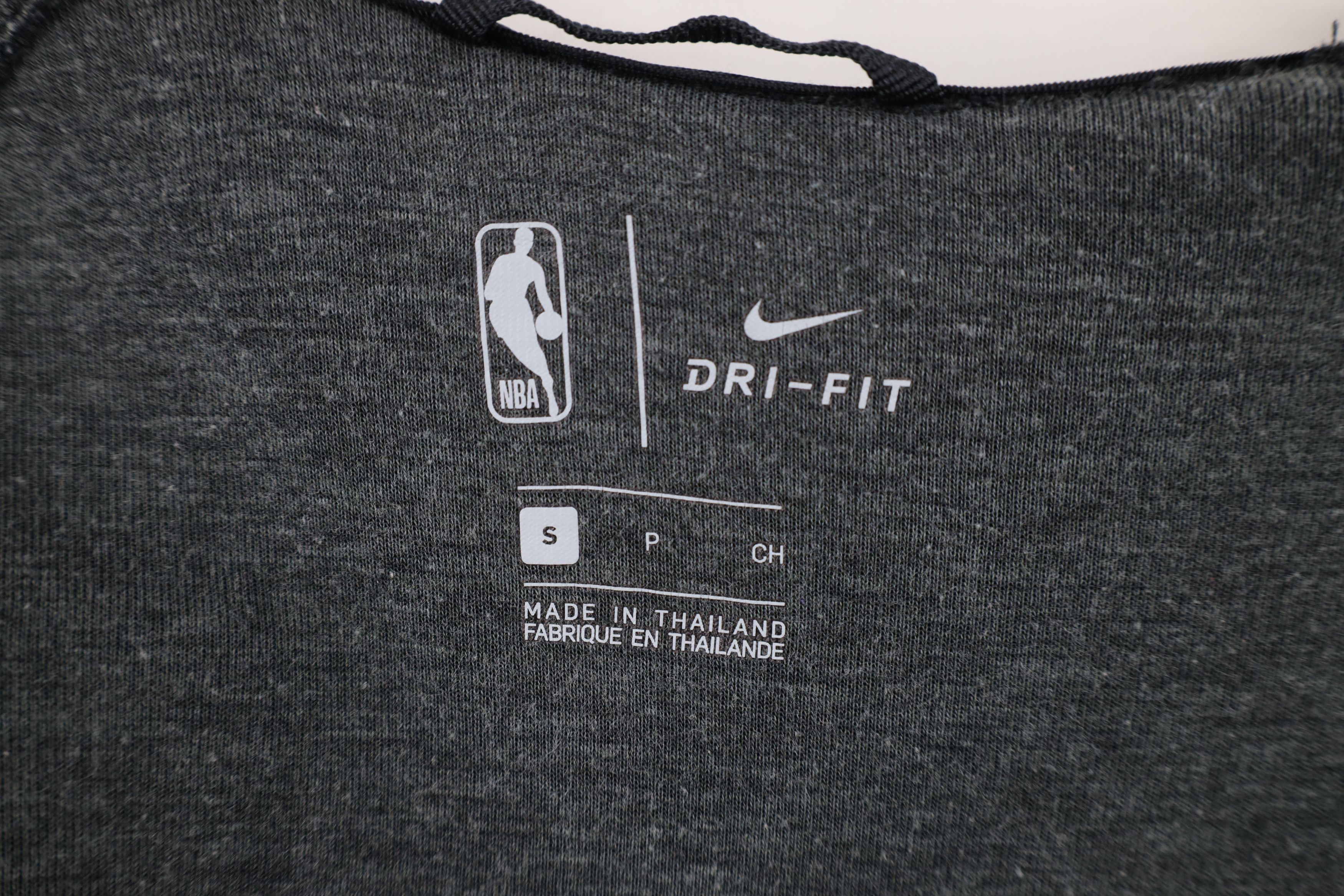 Nike Nike NBA Pistons Basketball Full Zip Hoodie Sweatshirt Gray Size US S / EU 44-46 / 1 - 10 Thumbnail