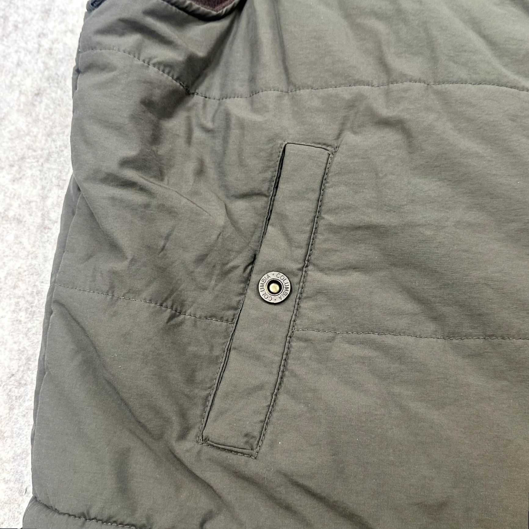 Olive Columbia Mens Hiking Vest XL Olive Full Zip Fleece Lined Outdoors Pockets Insulated Regular Stand-Up Collar Jacket/Coat Style Outdoor, Classic Size US XL / EU 56 / 4 - 5 Thumbnail