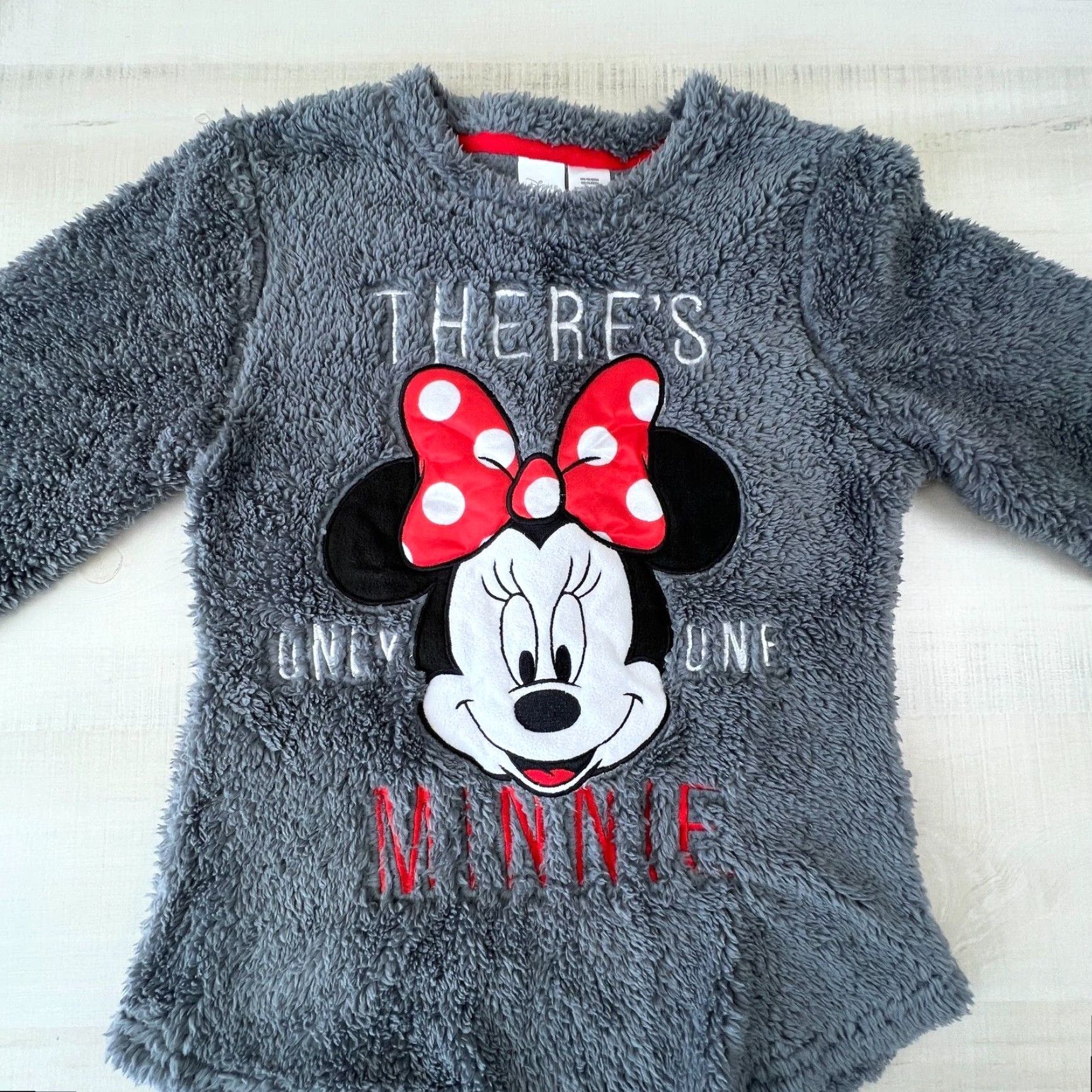 Disney Disney Minnie Mouse Womens Fuzzy Sweater Small Juniors Gray Pullover Size S / US 4 / IT 40 - 2 Thumbnail