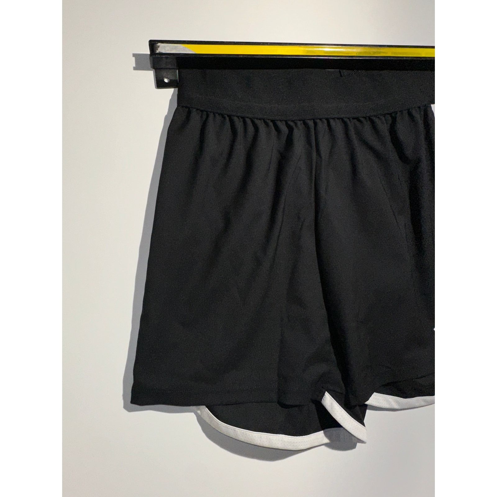 Adidas Adidas 3 Striped Shorts Size Medium Size 34" / US 12 / IT 48 - 3 Thumbnail