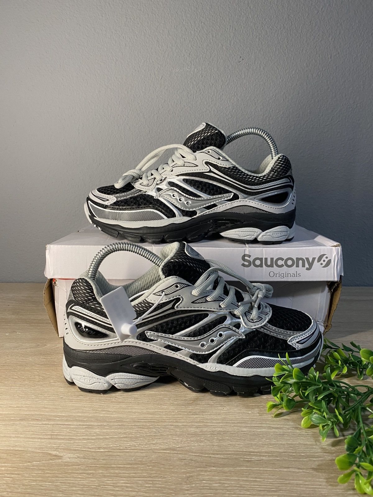 Saucony Saucony omni 9 black and grey Size US 8.5 / EU 41-42 - 1 Thumbnail