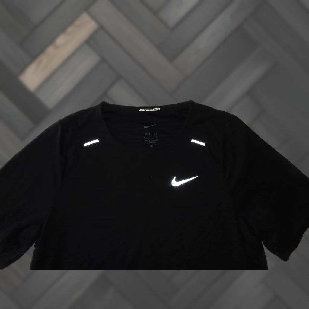 Nike Nike Men's T Shirt S Short Sleeve Gray Activewear Shirt Mens Size US S / EU 44-46 / 1 - 1 Thumbnail