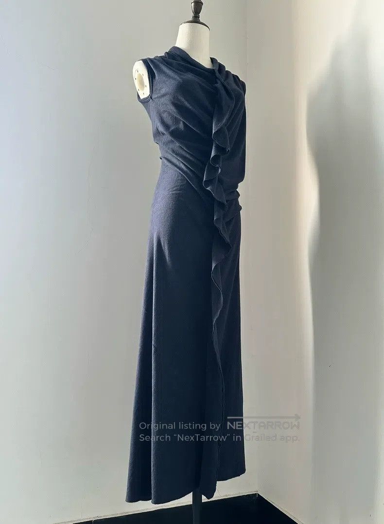 Comme des Garcons Comme Des Garcons Medium size Dress with natural slim pleat Size M / US 6-8 / IT 42-44 - 4 Thumbnail