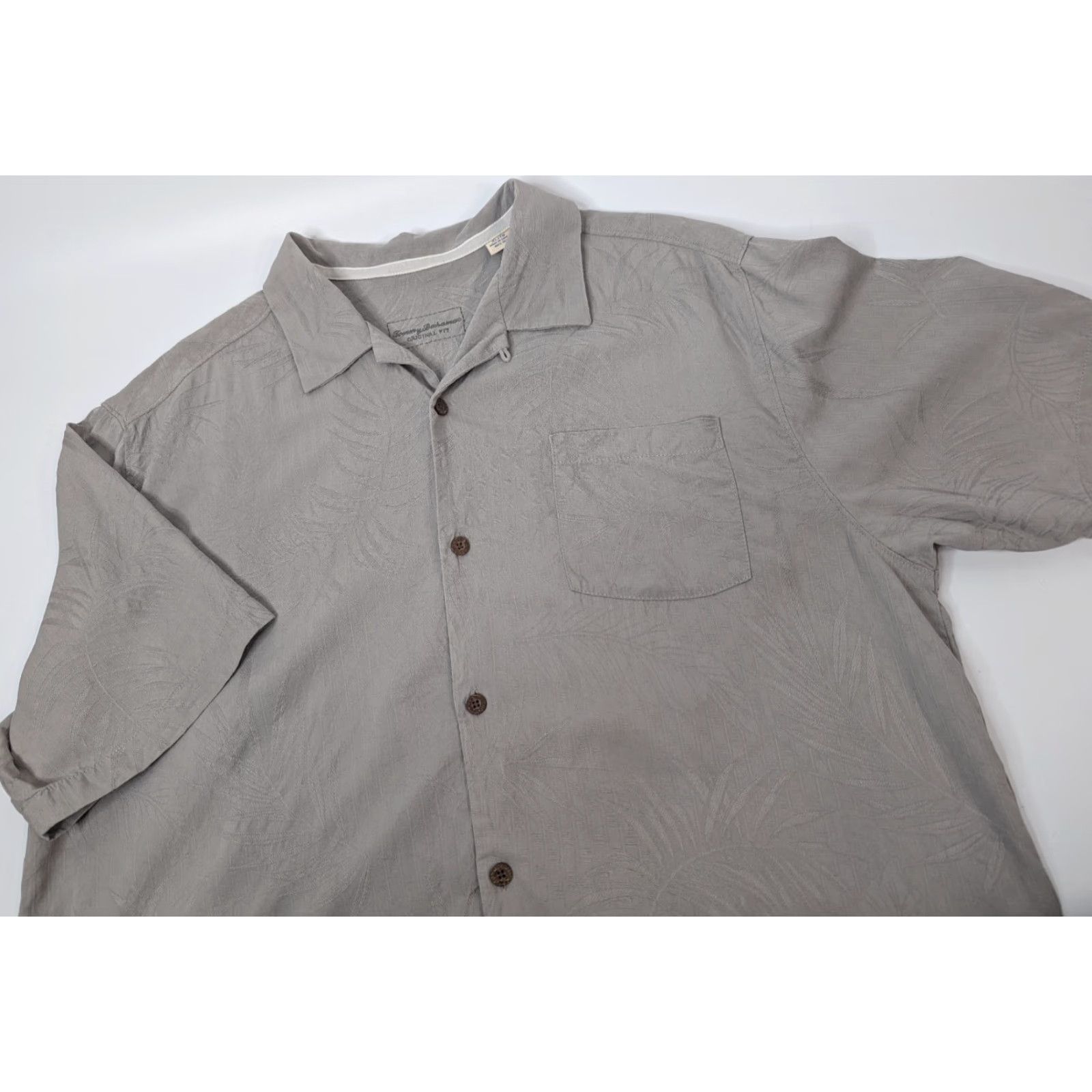 Tommy Bahama Tommy Bahama Original Fit Shirt Men XL Floral Gray Silk S/S Button-Up Collar Size US XL / EU 56 / 4 - 2 Thumbnail