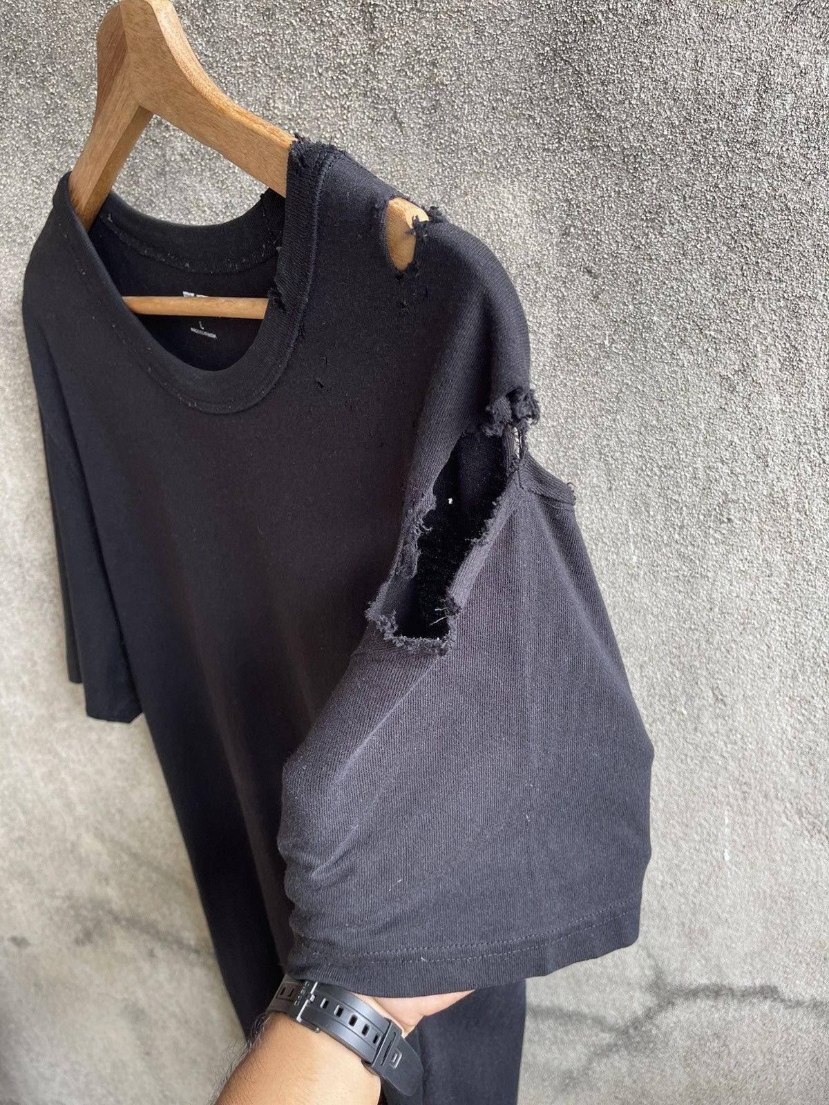 Lemaire × Uniqlo RARE🔥LEMAIRE x UNIQLO🔥Thrashed Sun Faded Black Tshirt Size US L / EU 52-54 / 3 - 4 Thumbnail