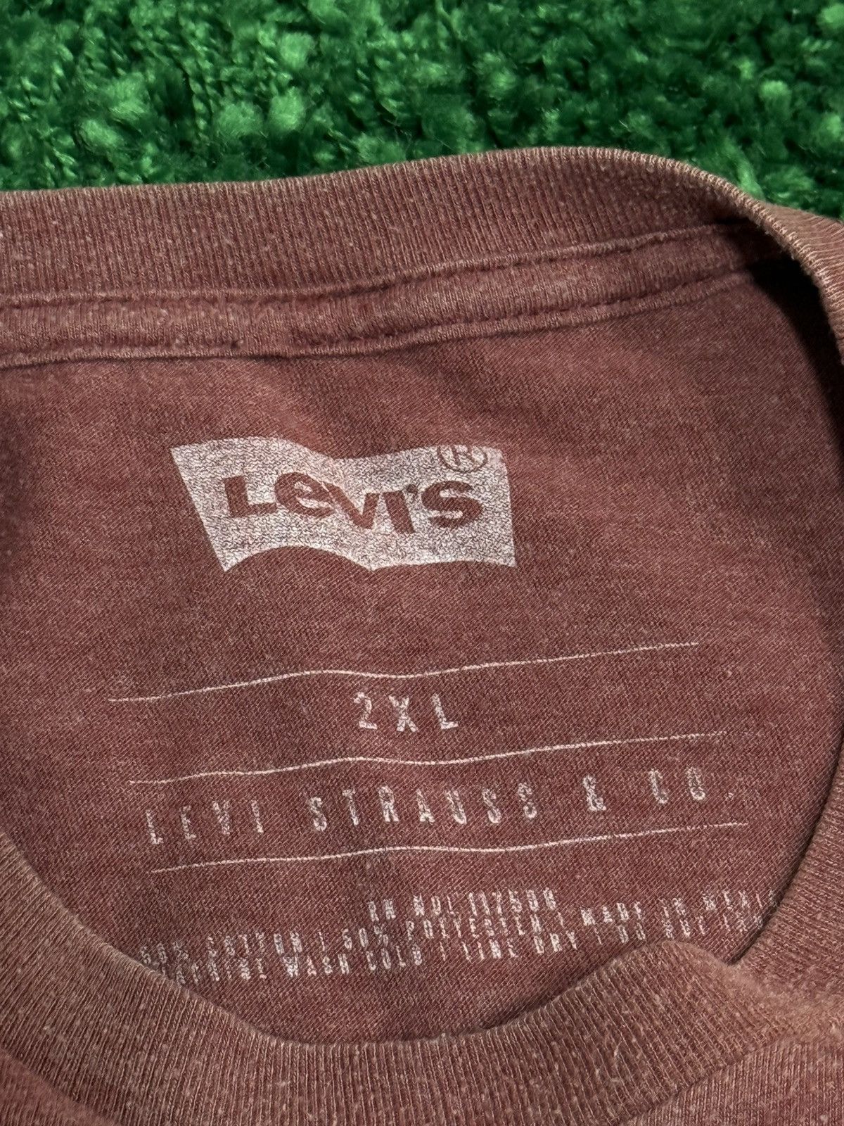 Levi's Levi's Stratus Bear Red Burgundy Maroon Logo Tee XL Size US XL / EU 56 / 4 - 3 Thumbnail