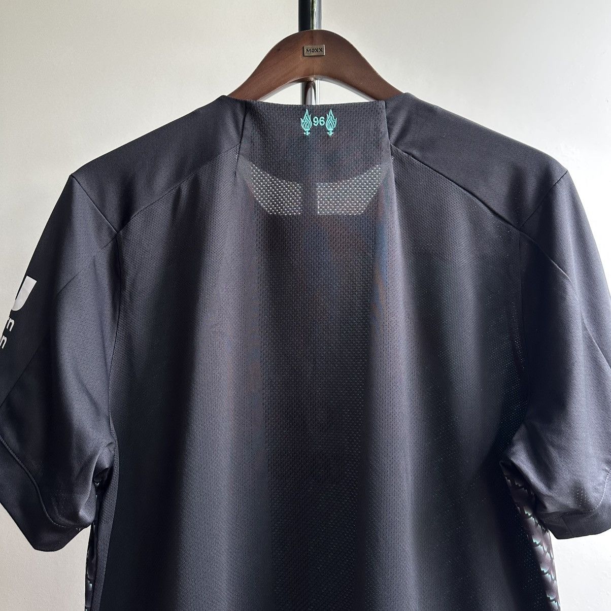 New Balance New Balance FC Liverpool 2019/20 Third Soccer Jersey Size US L / EU 52-54 / 3 - 10 Thumbnail