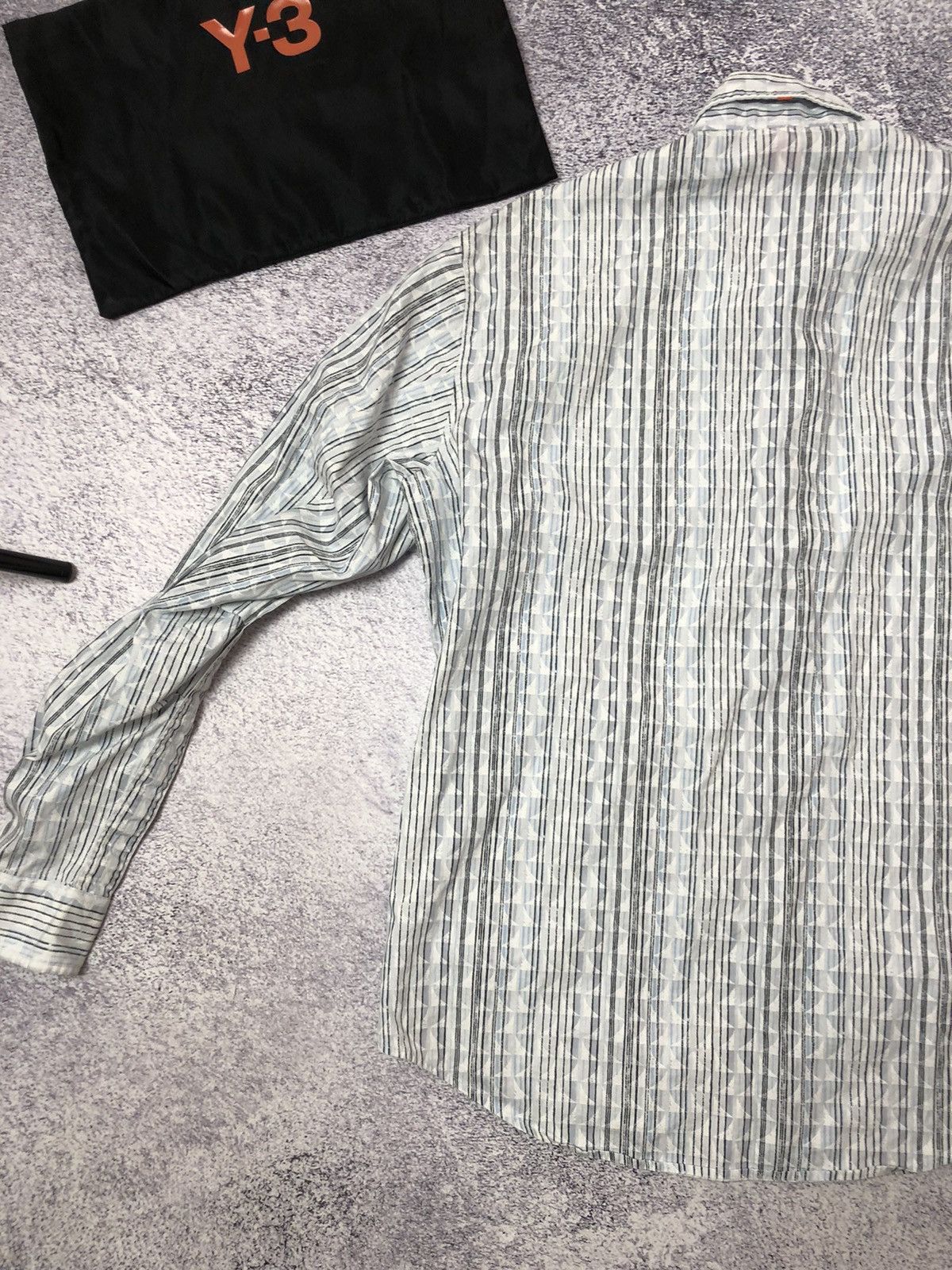 Hugo Boss Vintage shirt Hugo Boss men’s Size M/L casual y2k classic Size US M / EU 48-50 / 2 - 9 Thumbnail