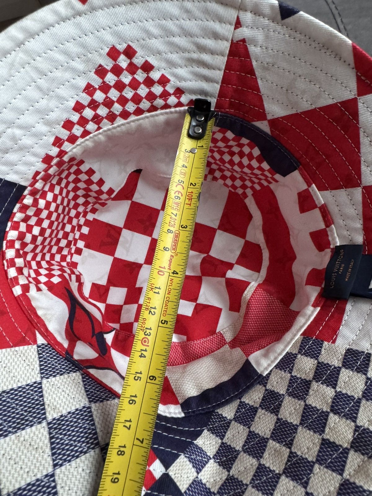 Louis Vuitton LOUIS VUITTON reversible bucket hat study description photos Size ONE SIZE - 21 Thumbnail