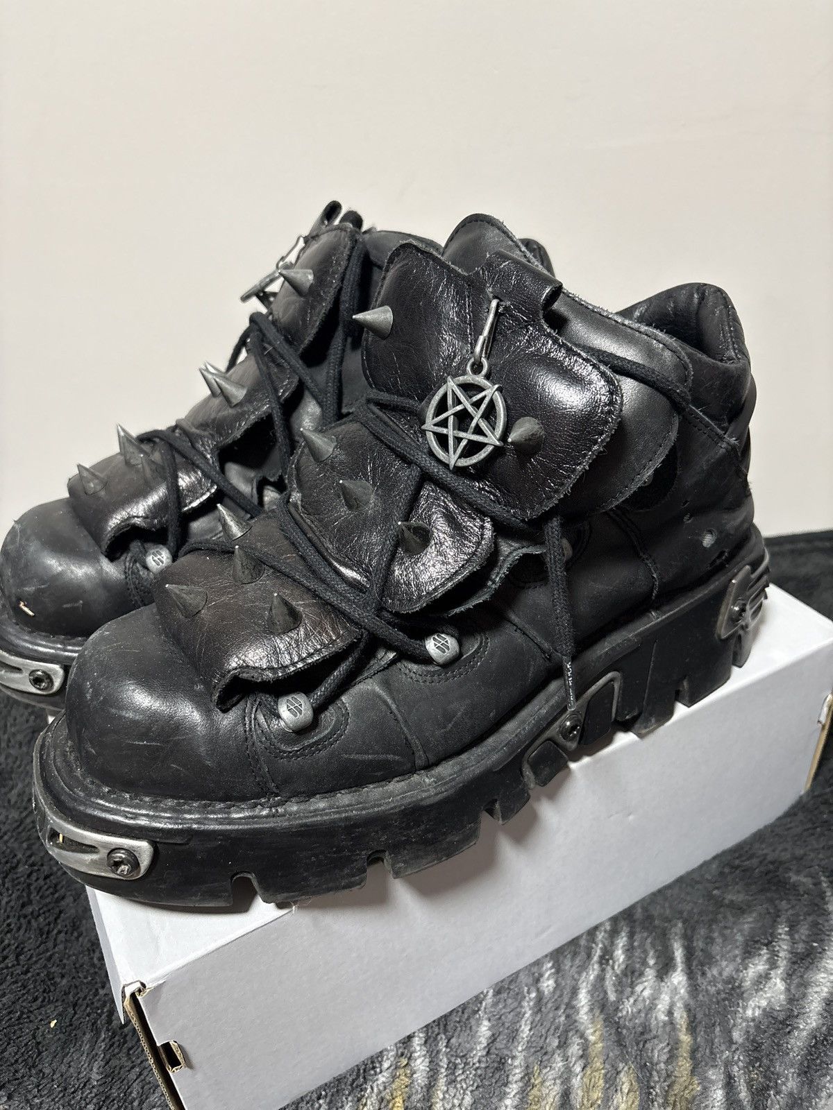 New Rock New rock boots Size US 12 / EU 45 - 1 Thumbnail