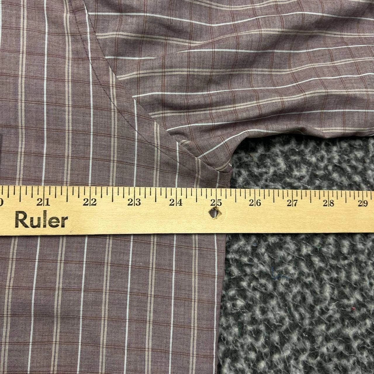 Van Heusen Van Heusen Button Down Men 16 1/2 34-35 Brown Plaid Collared Size US L / EU 52-54 / 3 - 3 Thumbnail