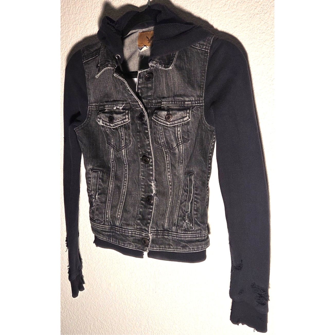 American Eagle Outfitters American Eagle Black Distressed 3-in-1 Jean Jacket - XS Size XS / US 0-2 / IT 36-38 - 3 Thumbnail