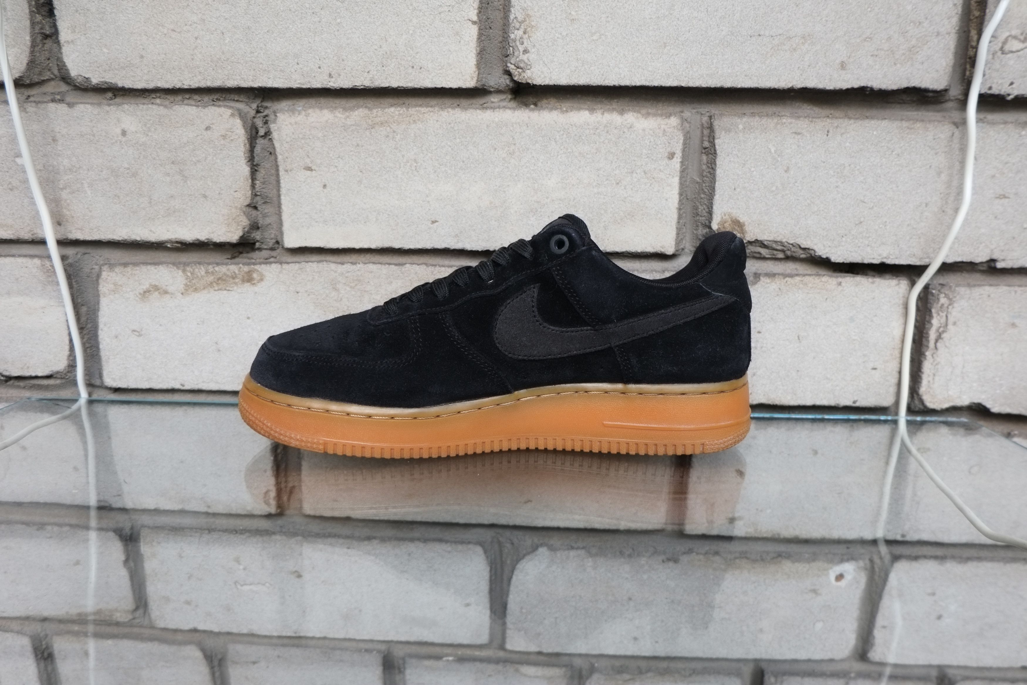 Nike Nike Air Force 1 07 LV8 Suede Black Gum Jordan AA1117-001 Size US 8 / EU 41 - 2 Thumbnail